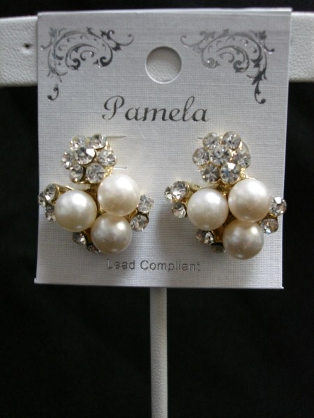 Pearl Earring in Gold